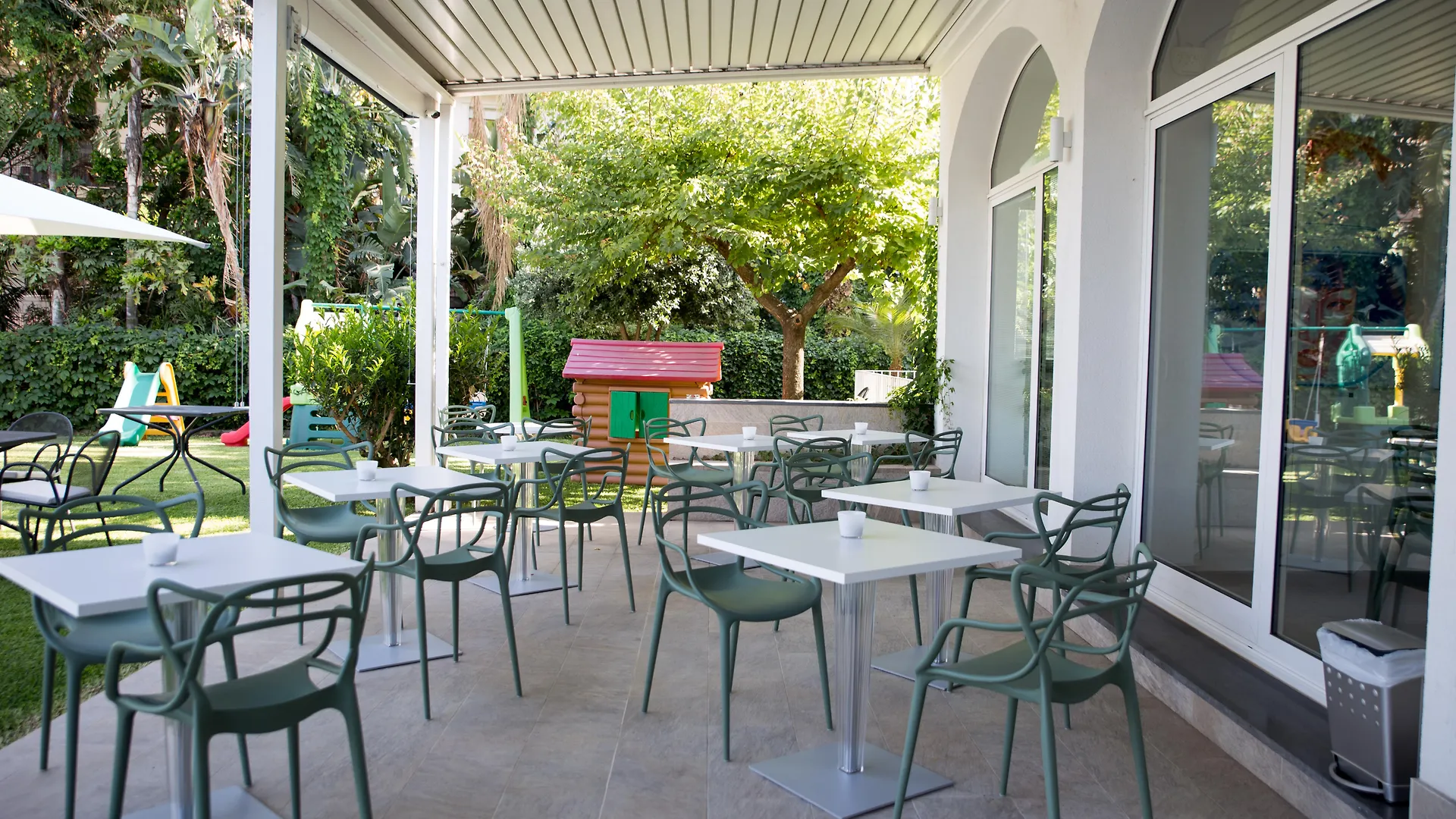 Sicilia'S Art Hotel & Spa 아찌트라자 아파트호텔